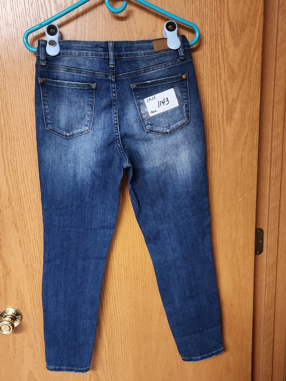 Judy Blue Mid-Dark Blue Skinny Jeans womens 29x25 number 1143